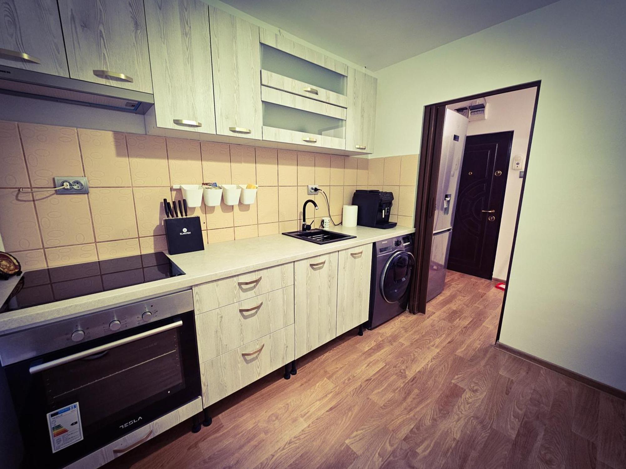 Mony Apartaments Roman Exteriör bild
