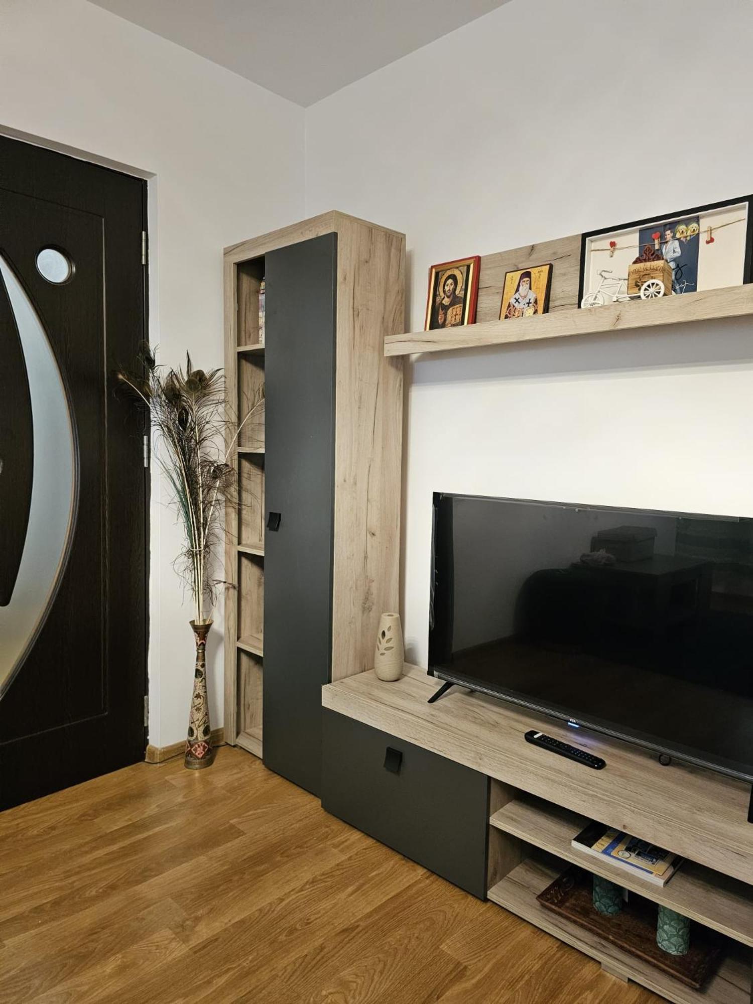 Mony Apartaments Roman Exteriör bild